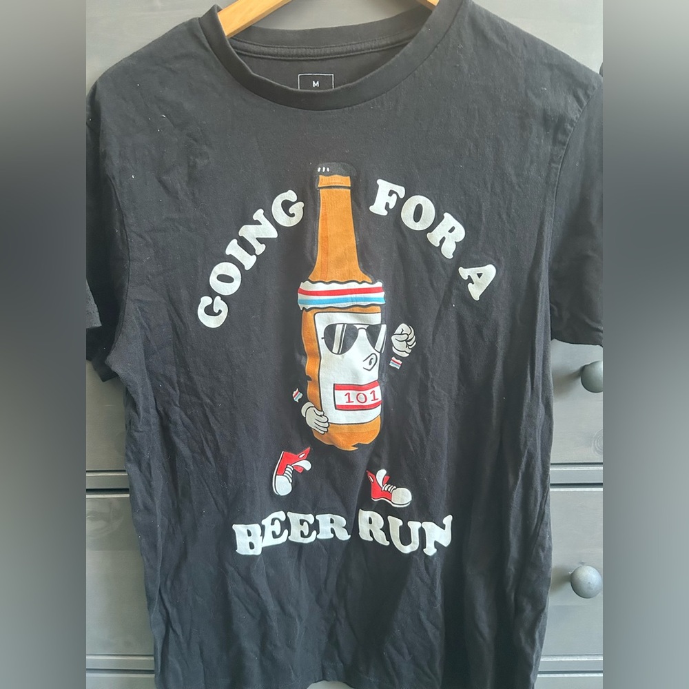 Black Beer Run Graphic Tee - Short Sleeve